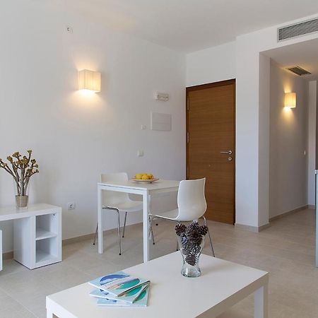 Apartamentos Proa - Emar Hotels Only Adults Es Pujols Extérieur photo