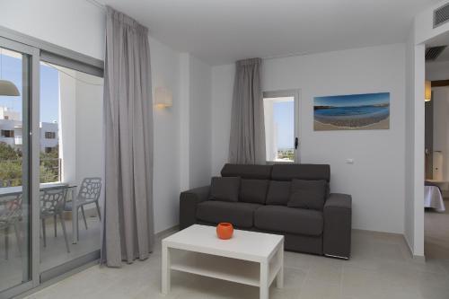 Apartamentos Proa - Emar Hotels Only Adults Es Pujols Extérieur photo