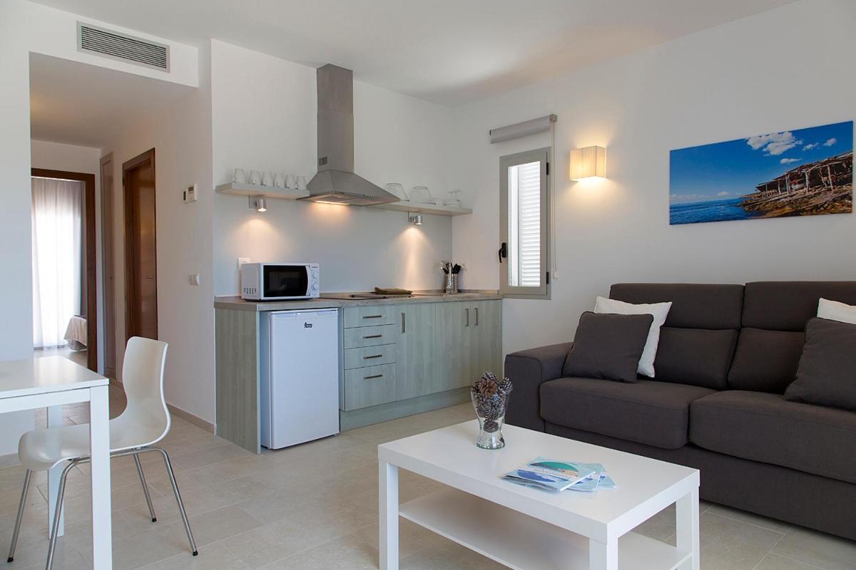 Apartamentos Proa - Emar Hotels Only Adults Es Pujols Extérieur photo