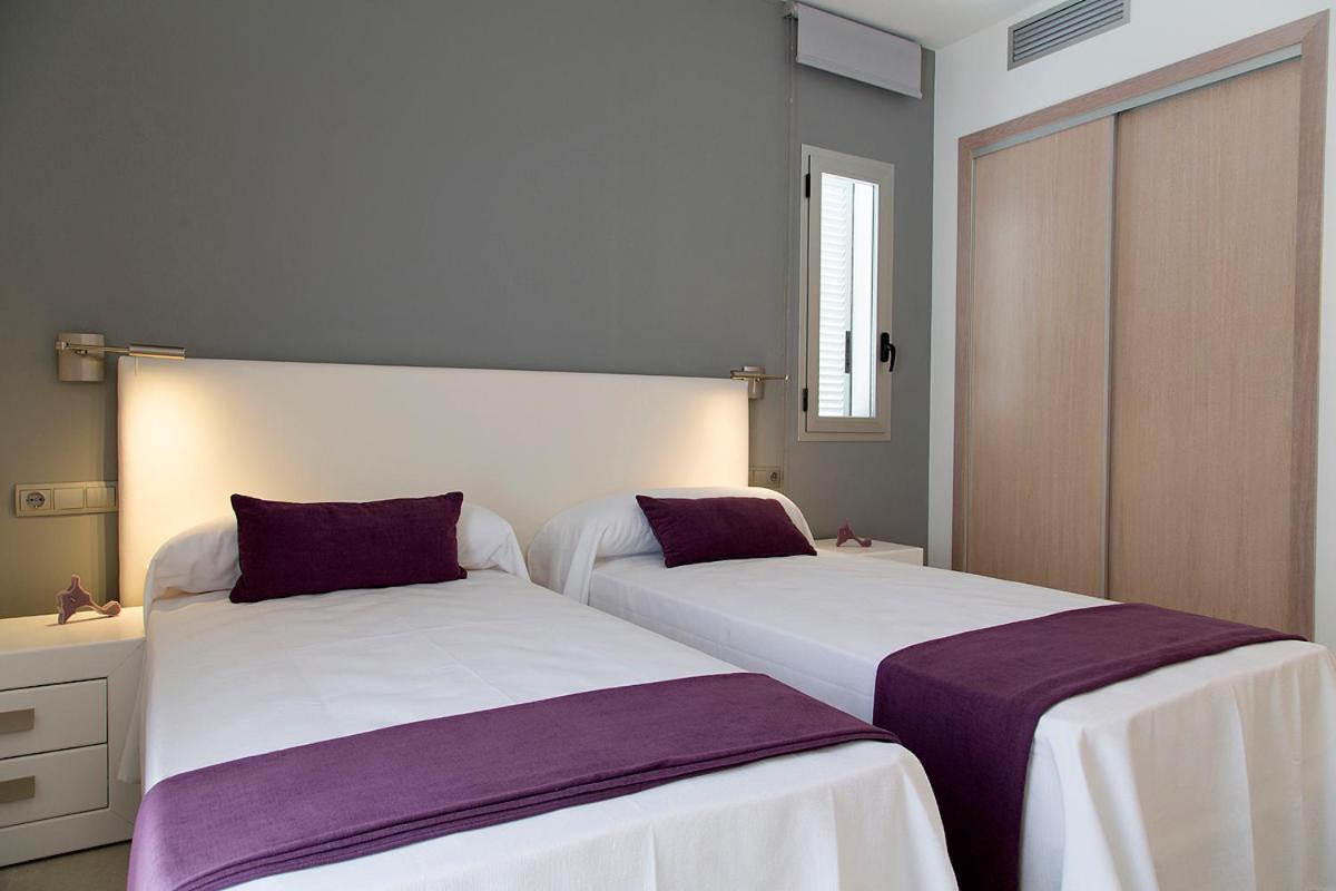 Apartamentos Proa - Emar Hotels Only Adults Es Pujols Extérieur photo