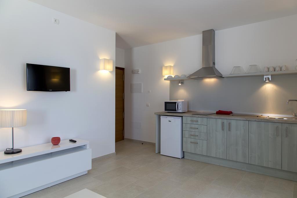Apartamentos Proa - Emar Hotels Only Adults Es Pujols Extérieur photo