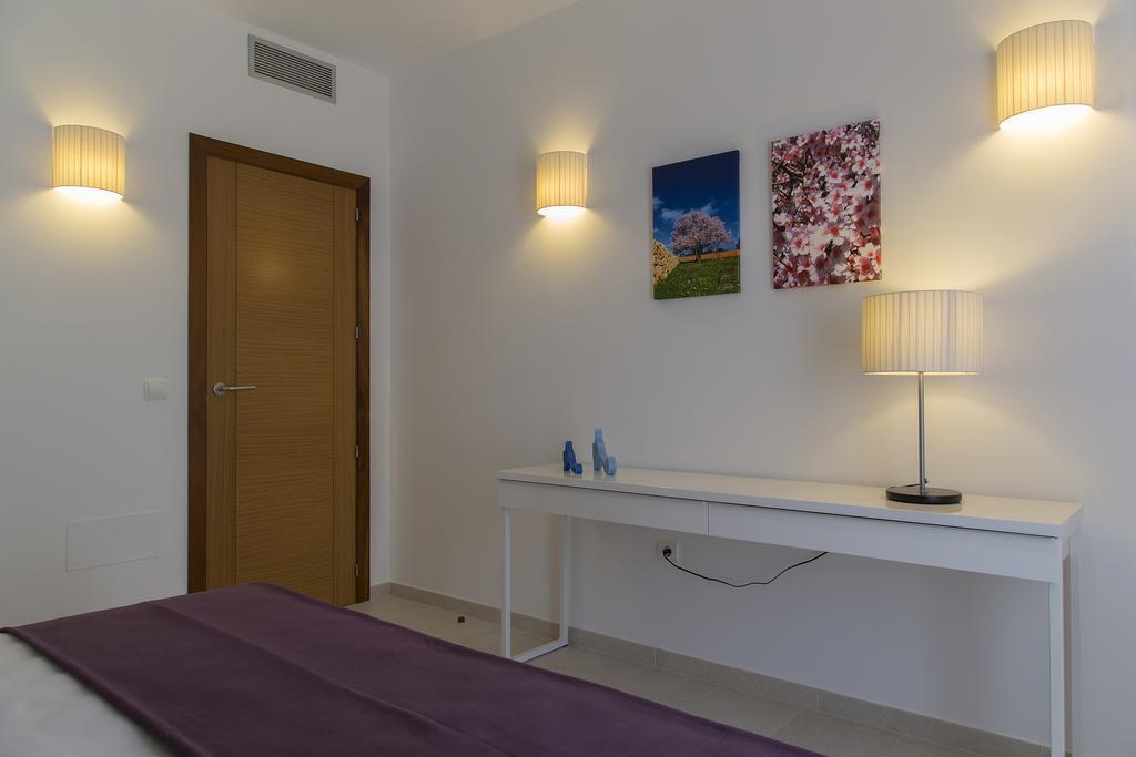 Apartamentos Proa - Emar Hotels Only Adults Es Pujols Extérieur photo