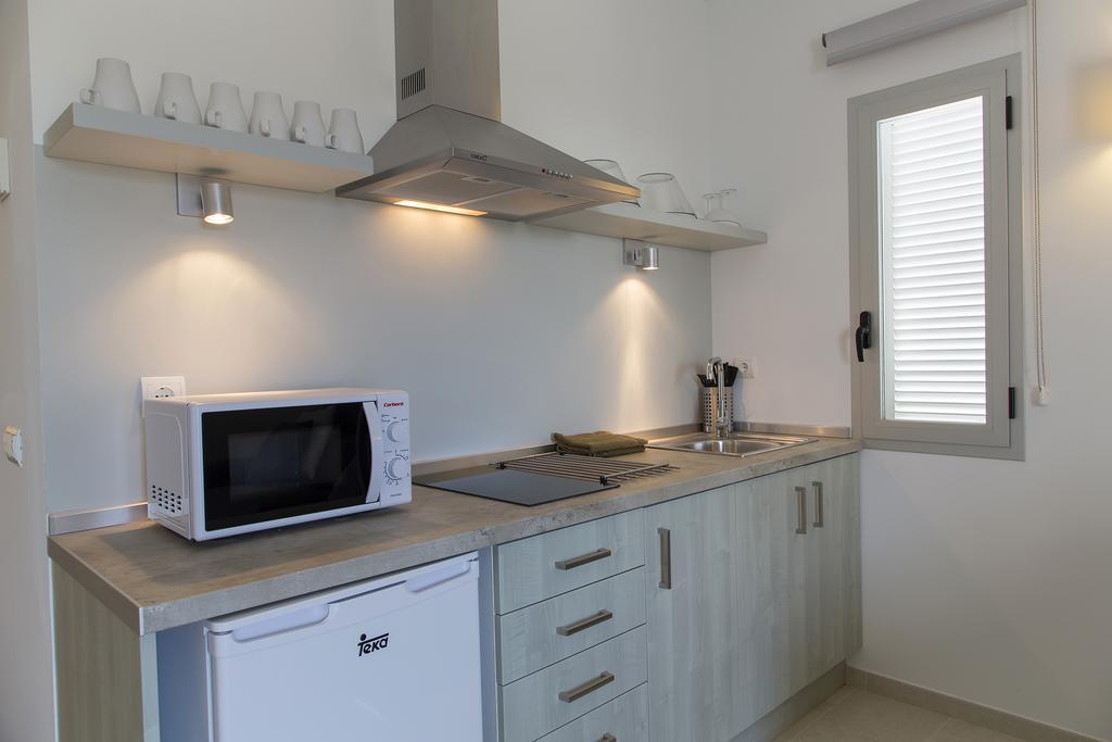 Apartamentos Proa - Emar Hotels Only Adults Es Pujols Extérieur photo